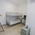 バルバトゥケ アートアンド ホステル *