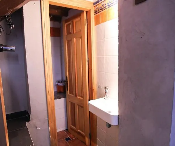 Pensión Barbatuke - Art & Hostel