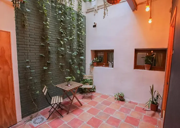 Pensión Barbatuke - Art & Hostel