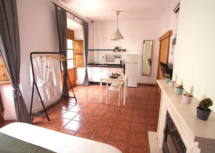 Barbatuke - Art & Hostel Малага